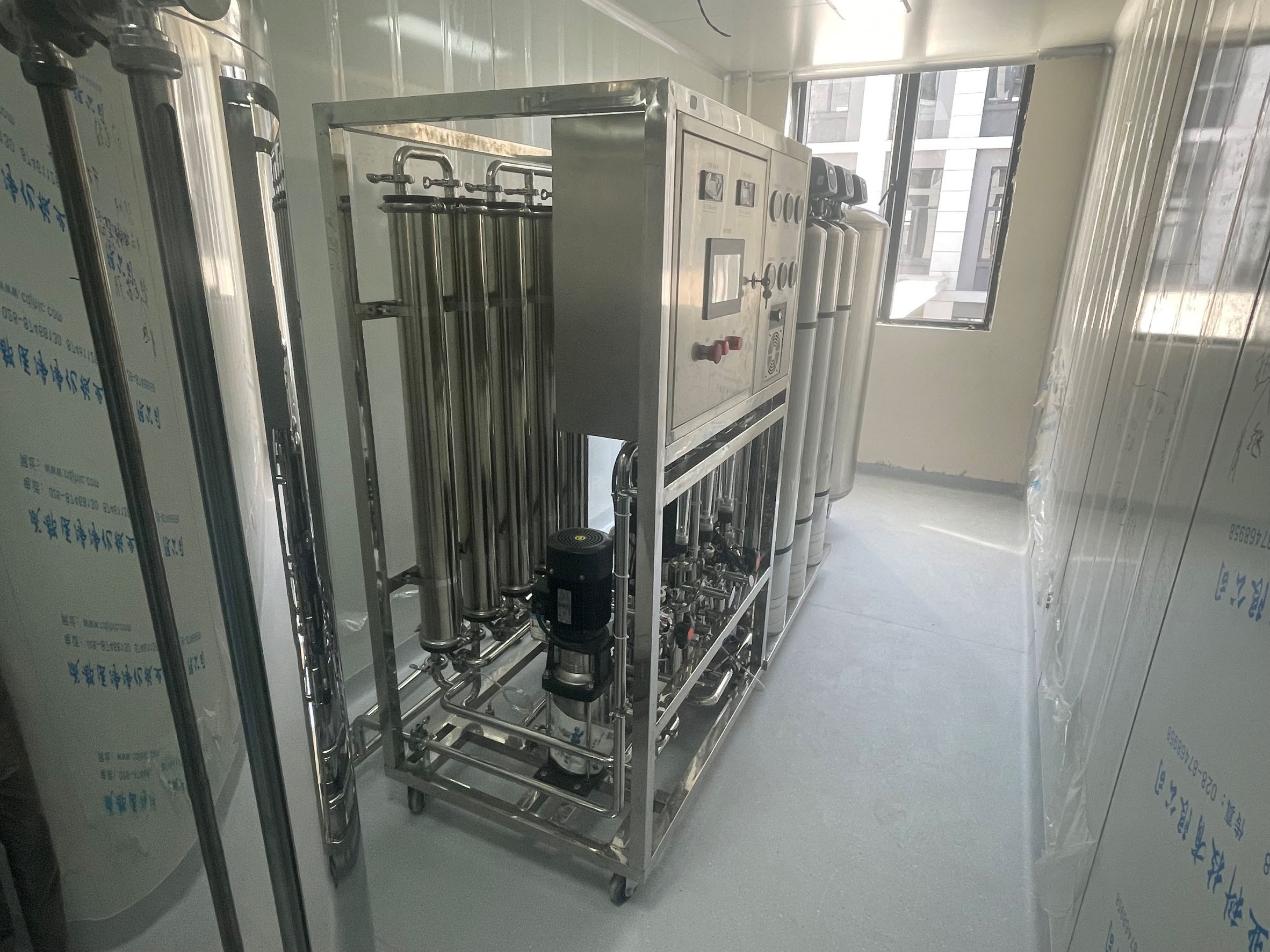 300L/H純水設(shè)備 300L/H純水設(shè)備